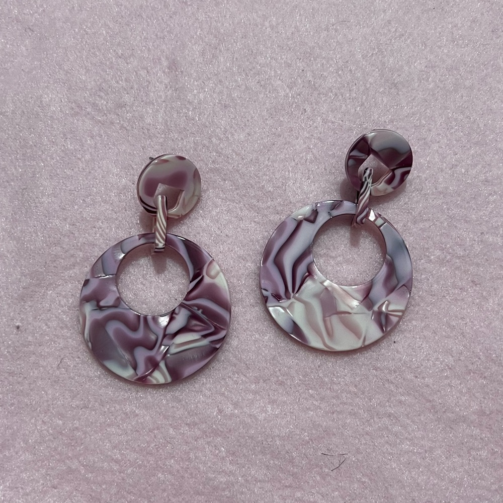 Groovy 60s/70s purple earrings